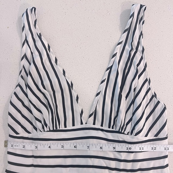 Bardot Revolve long dress - size Small - Picture 2 of 7